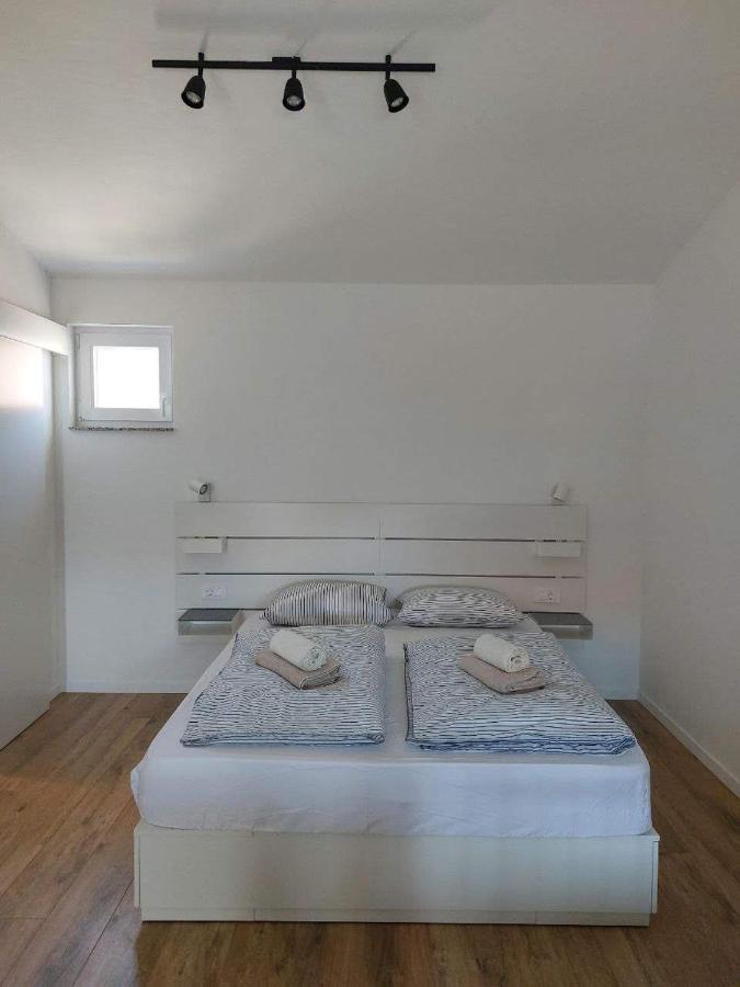 Appartamento Climber Starigrad Paklenica Esterno foto
